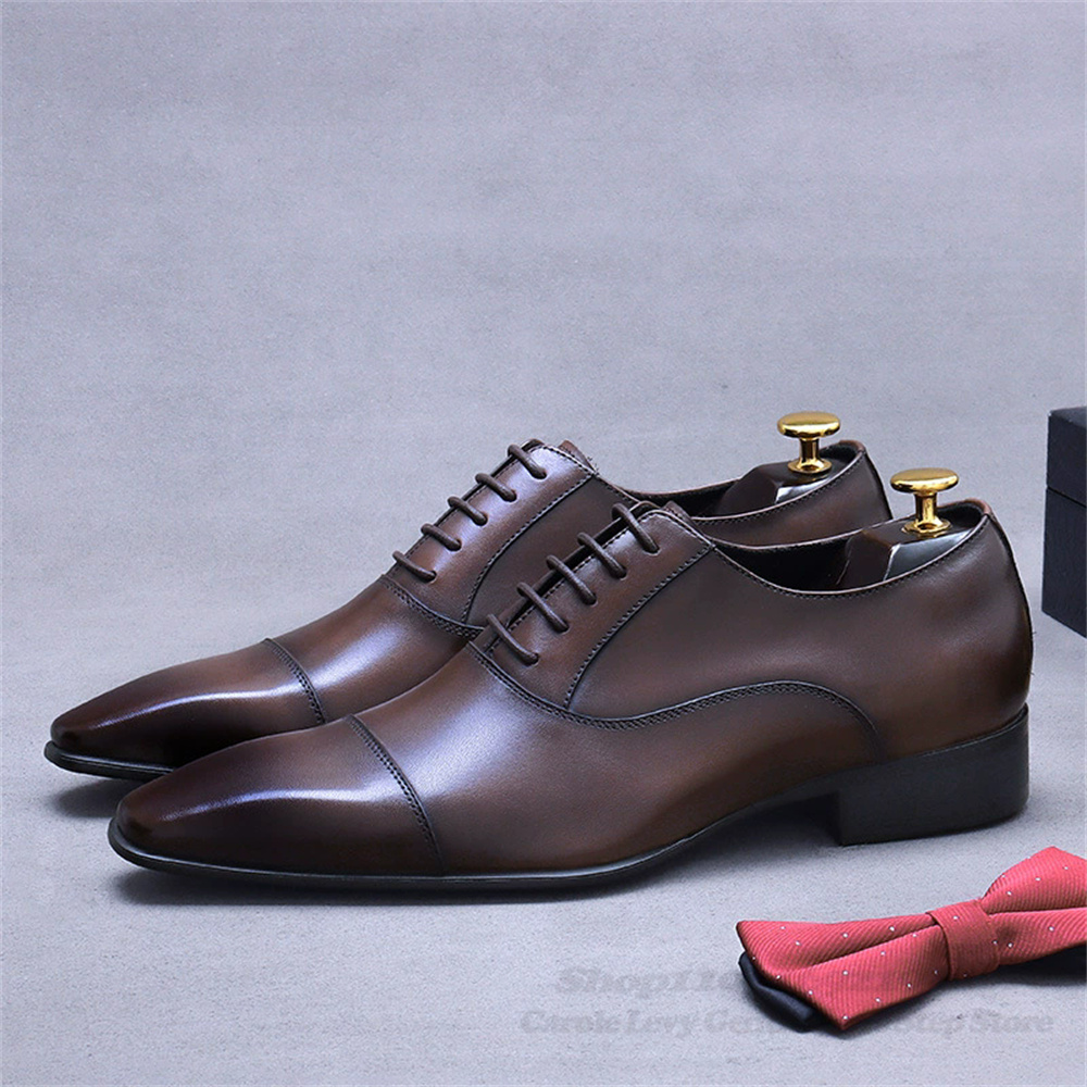 Men Shoes Oxford - รองเท้าหนังผู้ชายแบบอ็อกซ์ฟอร์ด หนังวัวแท้ สไตล์เรโทร หัวเหลี่ยม ผูกเชือก ดีไซน์หรูหรา