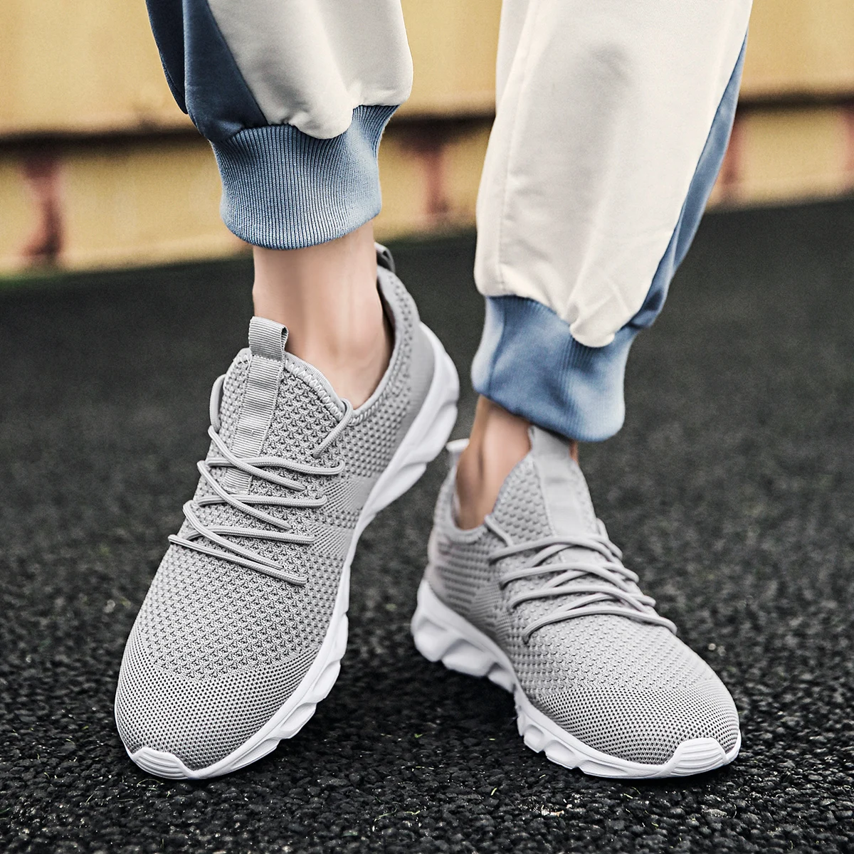 Men Shoes Sale - รองเท้าผ้าใบผู้ชายระบายอากาศได้ดี สวมใส่สบาย ไม่ลื่น ทนทาน เหมาะสำหรับวิ่งออกกำลังกาย ขายดี