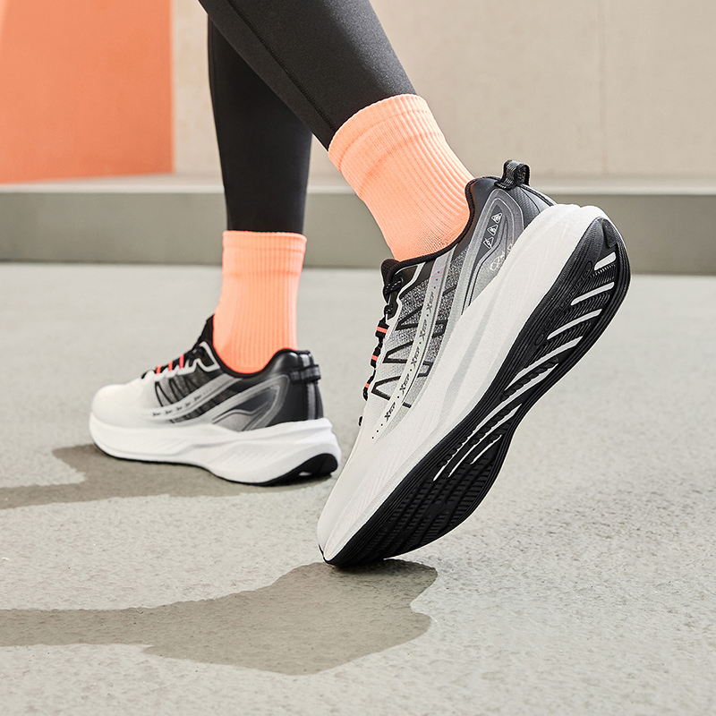 รองเท้าวิ่งฤดูหนาว Xtep Tanche - Men'S Xtep Shoes บทวิจารณ์และราคา