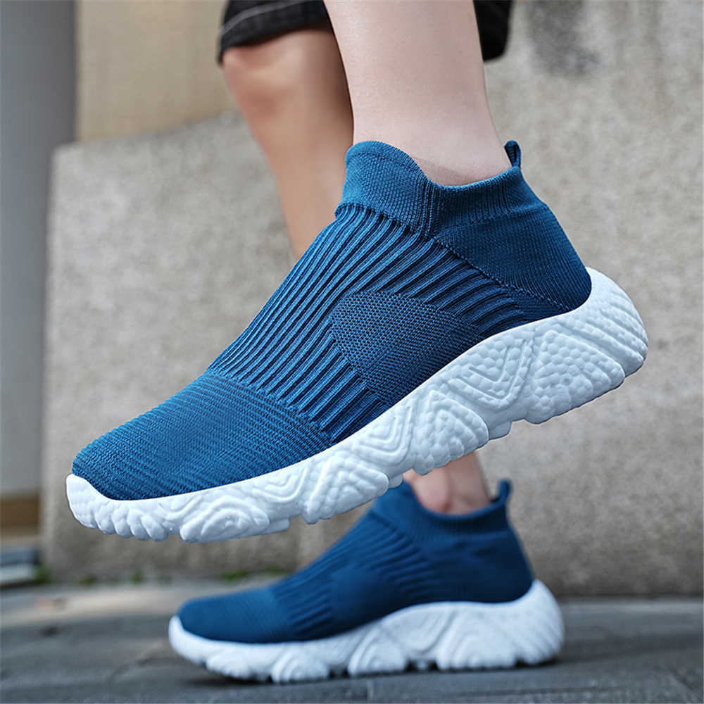 รองเท้าบูทเทนนิสสีเข้มไซส์ 45  - Men Shoes Sale บทวิจารณ์และราคา